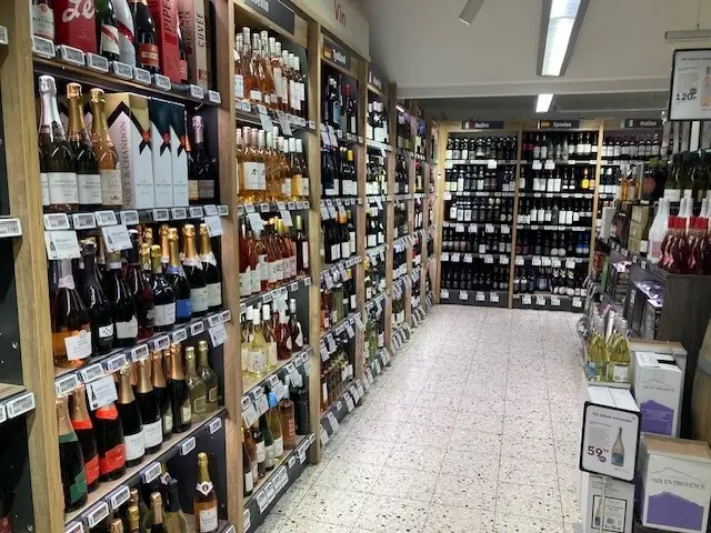 Spar Købmanden i Lønstrup har et rigtig godt udvalg af vin og spiritus Spar Lønstrup Vinafdeling