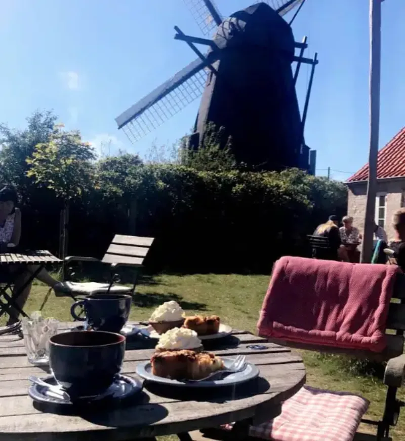 Keramikcafe Møllehuset ved Vennebjerg Bakke