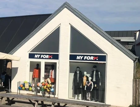 Ny Form Lønstrup sælger sportstøj og modetøj