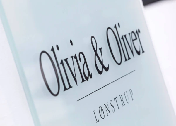 Olivia & Oliver logo – eksklusiv modebutik i Lønstrup