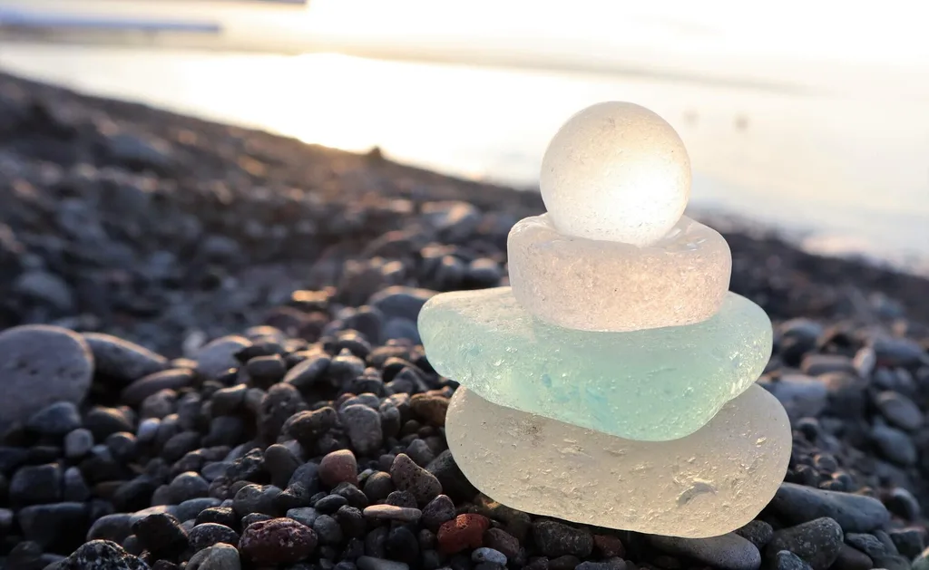 Ægte havglas – omvendte diamanter slebet af Vesterhavet