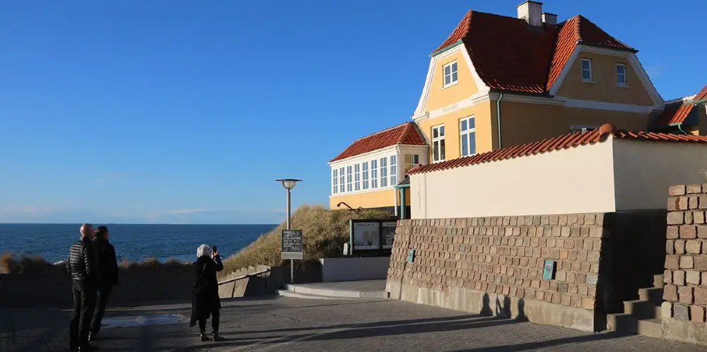 Restaurant Villa Vest, Lønstrup Villa Vest er Lønstrups stolthed og er tildelt Michelin stjerne