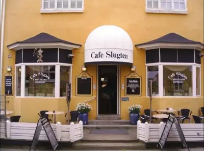 Café Slugten – Livemusik med Ronni Strøm
